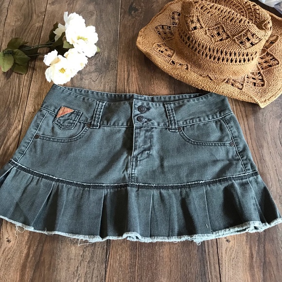Ezekiel Dresses & Skirts - Ezekiel mini grey jean skirt Sz 5